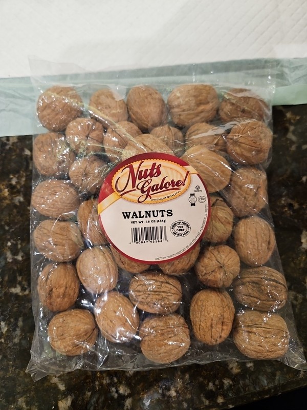 Nuts Galore Whole walnuts in their shell. Sealed bag. 16 Oz Bag. (454g) gallery
