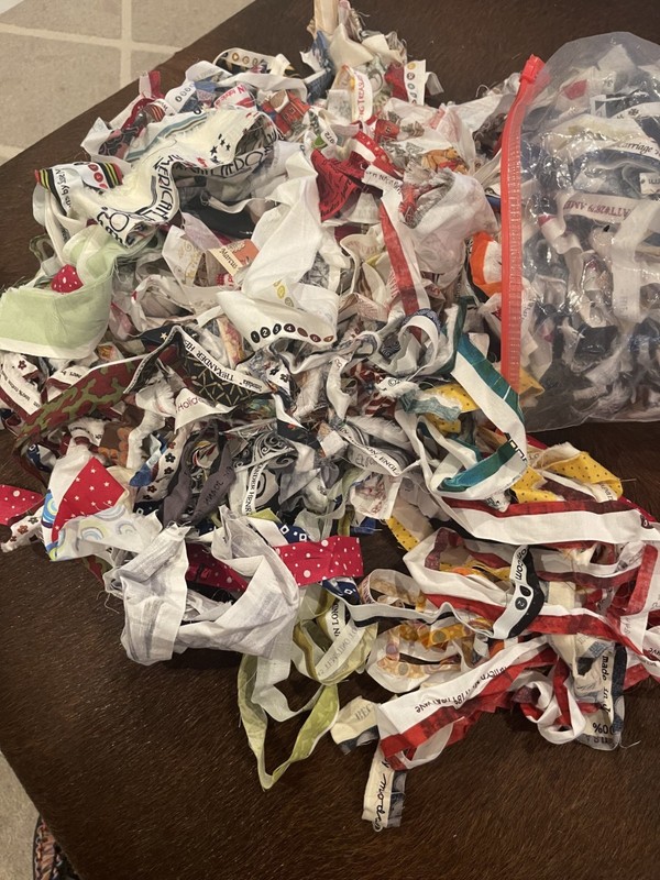 Selvages lot, 3.8 lb, variety of edgings (see photos)