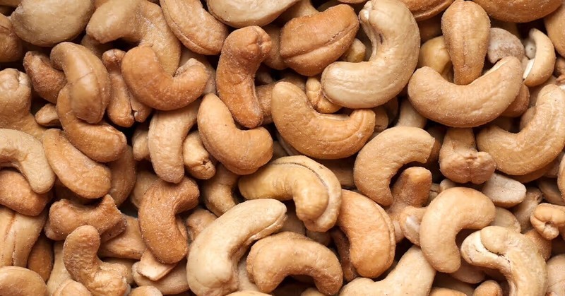 Natural Oven-Roasted Cashews – Nutritious Snack Option!