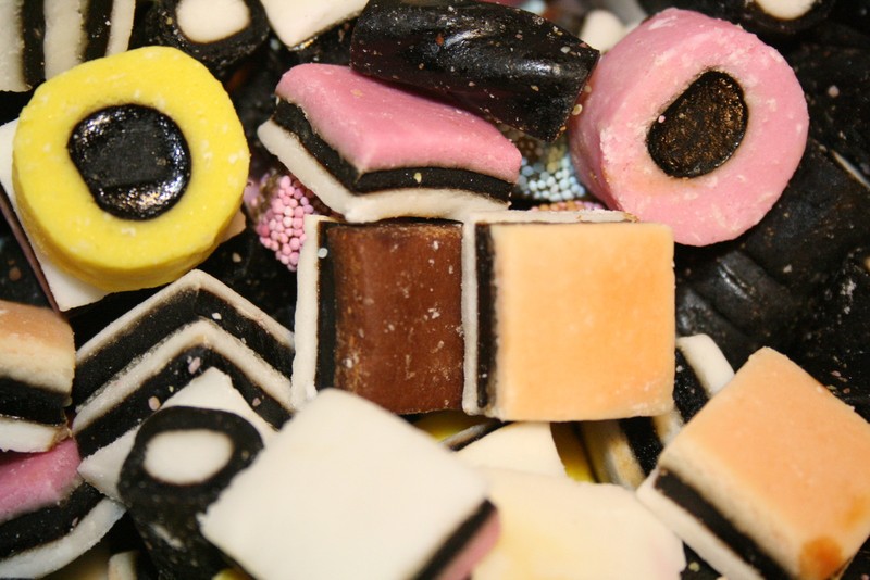 ENGLISH LICORICE ALLSORTS, 1LB