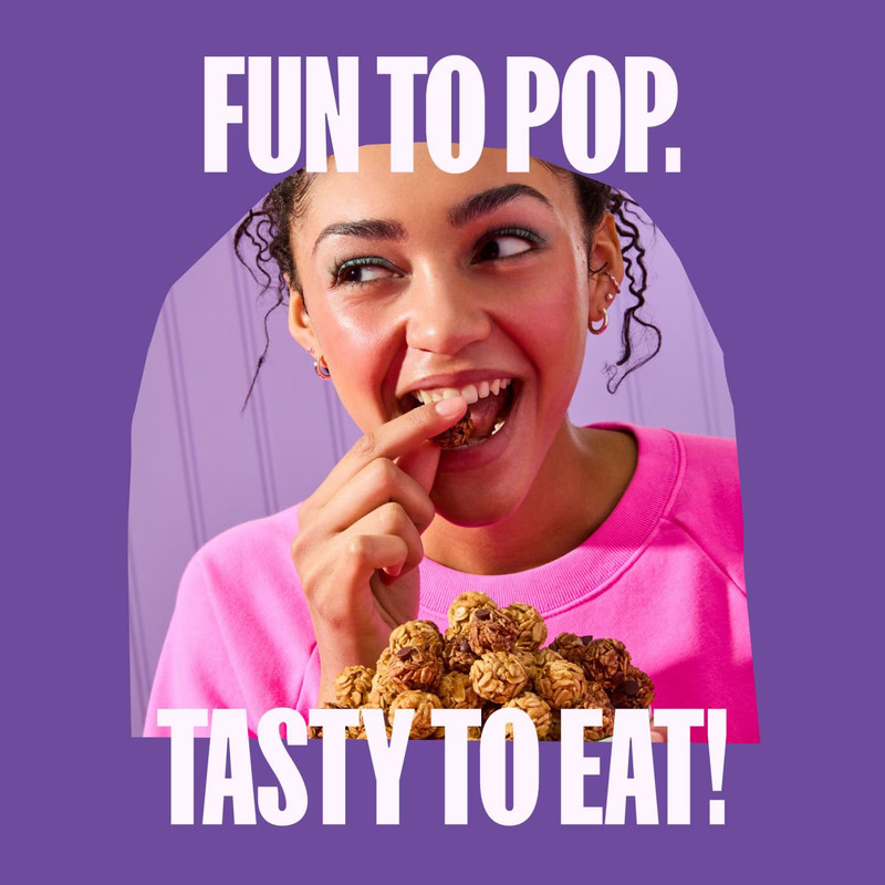 MadeGood Mixed Berry & Chocolate Chip Granola Minis 24 Pack gallery