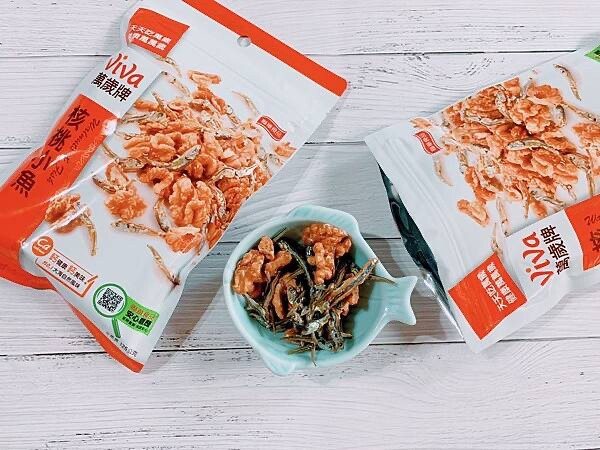 [VIVA] Walnut & Fish 125g/ Pack 萬歲牌核桃小魚 gallery