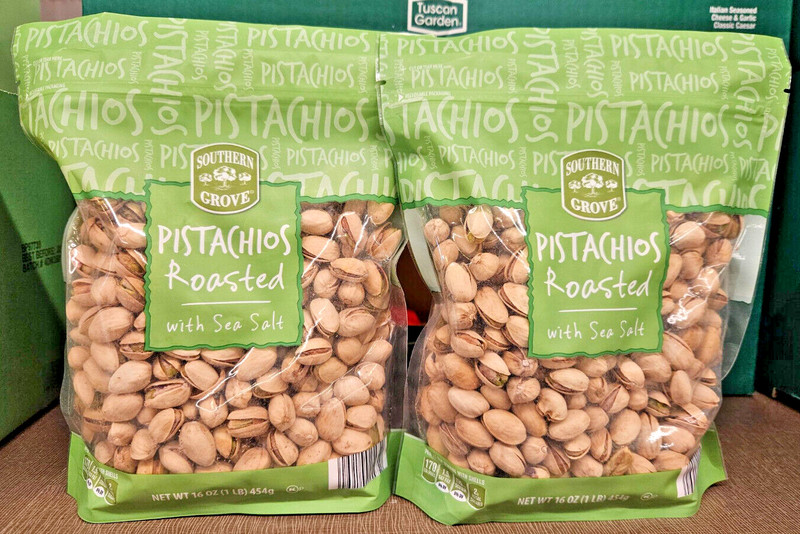 Southern Grove Pistachios Roasted with Sea Salt 16oz 454g (2 Bags)