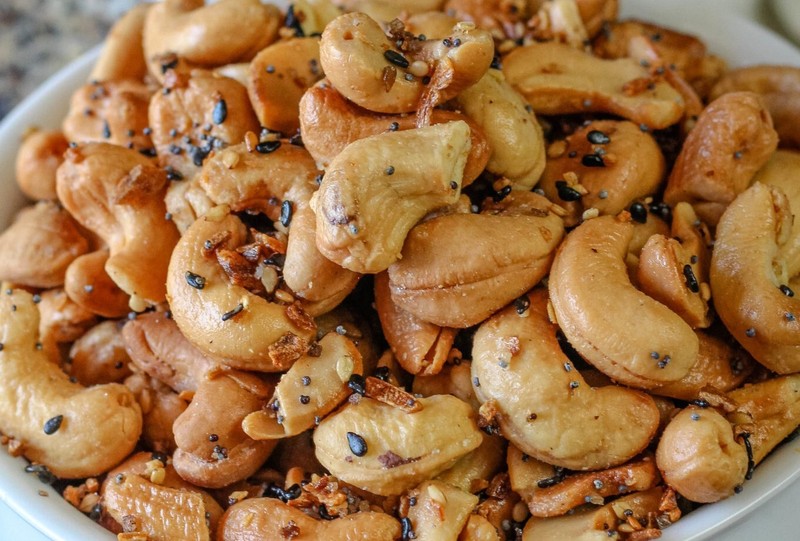 FURIKAKE SEAWEED ROASTED WHOLE CASHEWS-BULK VALUE BAG LIMITED PICK YOURS NOW!!!!