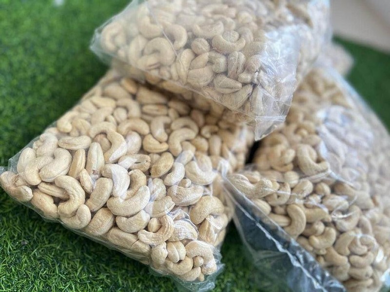 Cashew Nuts Whole Fresh Taste with Sea Salt premium quality grade A ceylon New gallery
