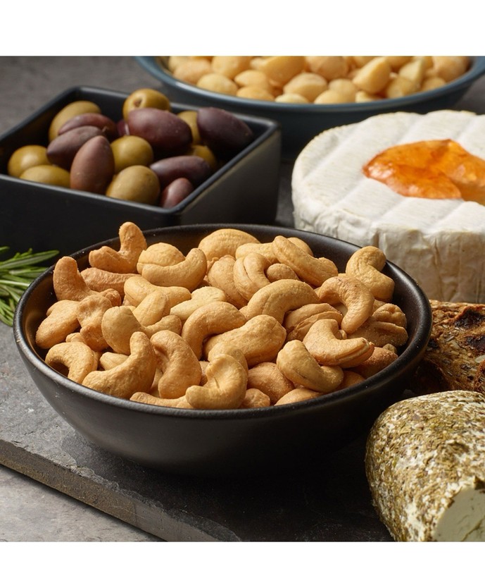 2 PACK - Member's Mark Lightly Salted Whole Cashews (33 oz.) Total 66 oz. gallery