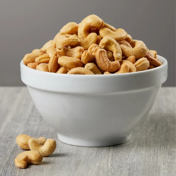 Kirkland Signature Fancy Whole Cashews, 2.5 lbs Premium Quality gallery