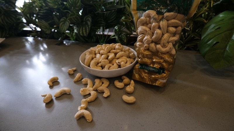 Sri Lankan Cashew 100% Fresh and Pure Dehydrated Roasted 200g Vacuumed Pack gallery