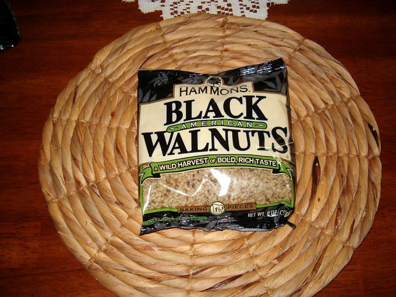 Hammons American Black Walnuts Baking Pieces 8 oz. 1.5 Cups Exp: 02/2026