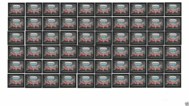Rajnigandha Silver Pearls 120 Pcs Saffron Blended Flavoured Elaichi Cardamom