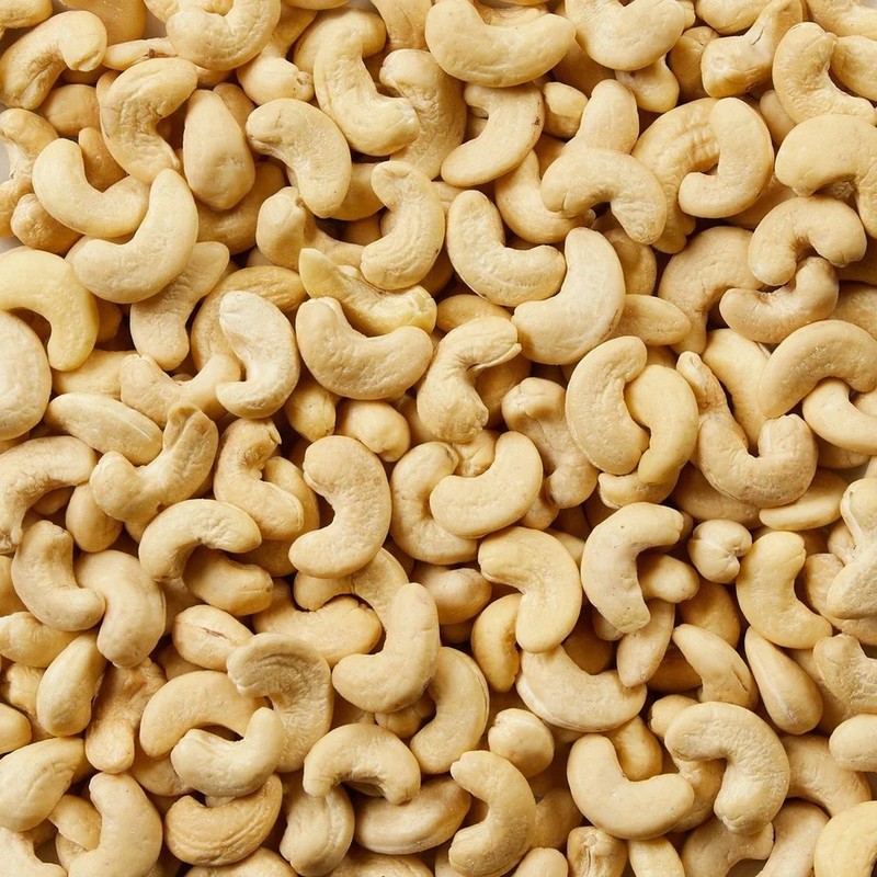 Kirkland Organic Whole Cashews Unsalted Unroasted 2.5 lb USDA 40 Oz EXP 10/2026 gallery