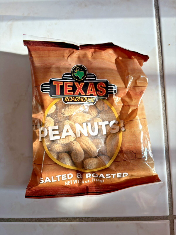 LOT OF 6 - TEXAS ROADHOUSE Salted & Roasted Peanuts (4oz Bags) *FAST SHIPPING* gallery