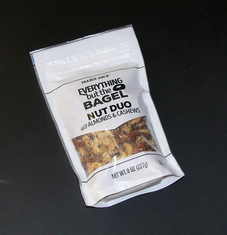 Everything But the Bagel Nut Duo w/ Almonds & Cashews Exclusive Trader Joe's 8oz