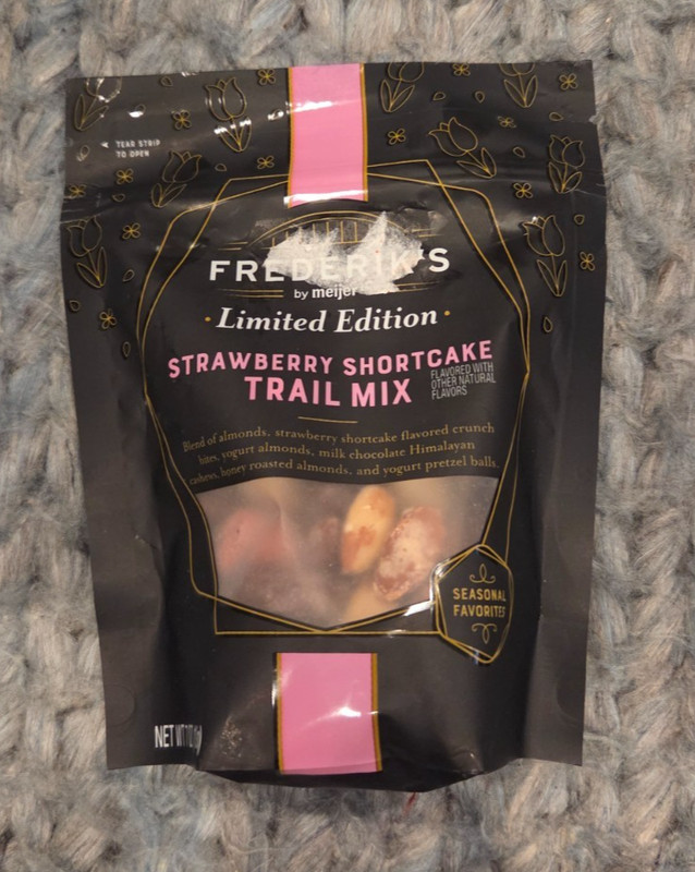 Frederik’s by Meijer strawberry shortcake Trail Mix 7 oz bb 6-9-26