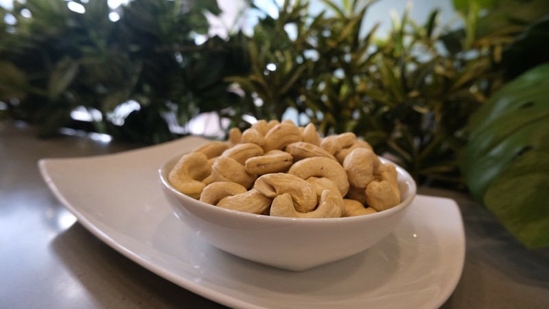 Sri Lankan Cashew 100% Fresh and Pure Dehydrated Roasted 200g Vacuumed Pack gallery