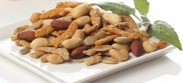 Southern Style Nuts Gourmet Deluxe Hunter Mix (select size below) gallery