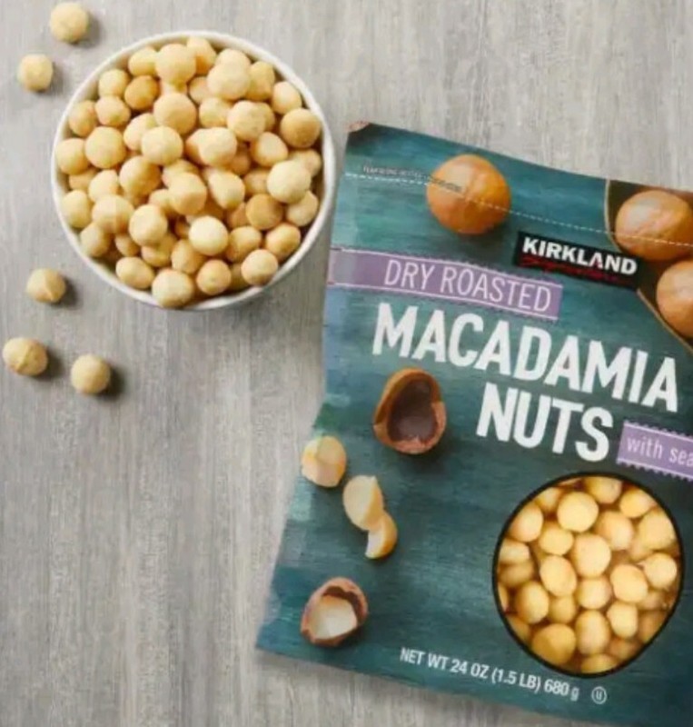 Kirkland Signature Dry Roasted Macadamia Nuts with Sea Salt 24 Ounce