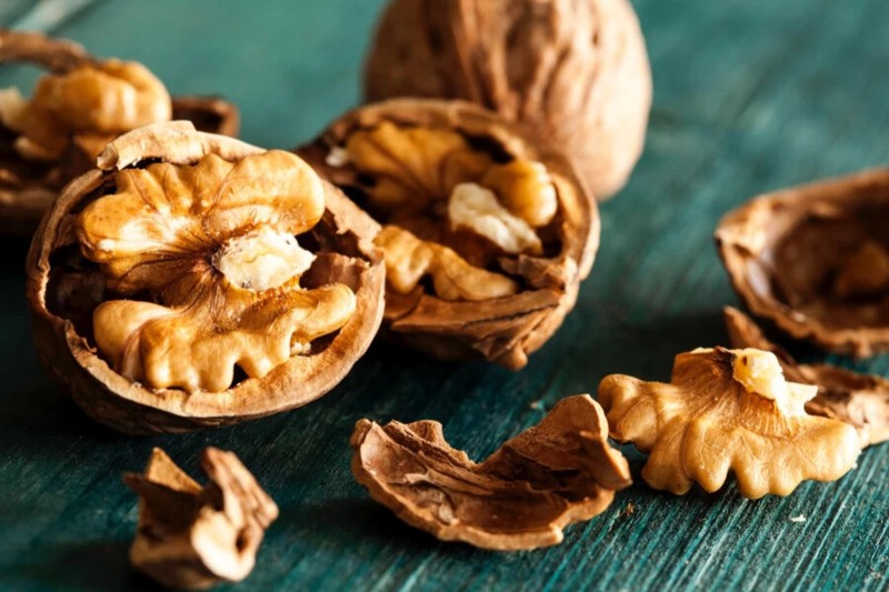Fresh Natural Walnuts 500 Grams Organic Snack (With Shell)