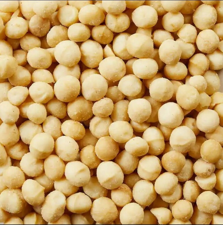 Kirkland Signature Dry Roasted Macadamia Nuts with Sea Salt 24 Ounce gallery
