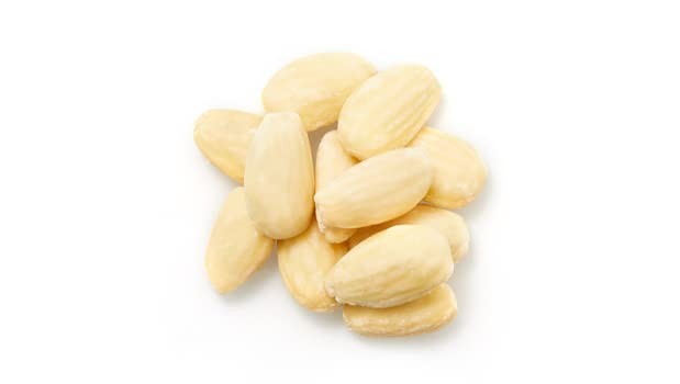 Whole Blanched California Almonds, 2.2 lb, Skinless, Unsalted, Gluten-Free, K... gallery