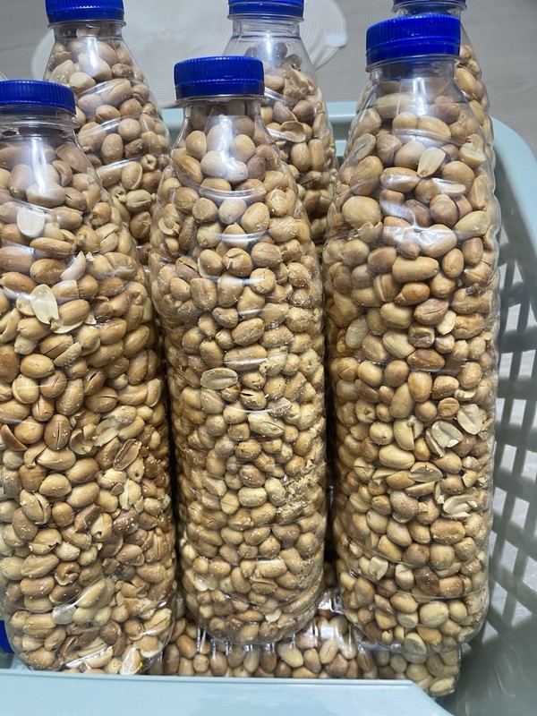 Roasted Nigeria groundnut/peanut, crunchy and tasty/1 Bottle