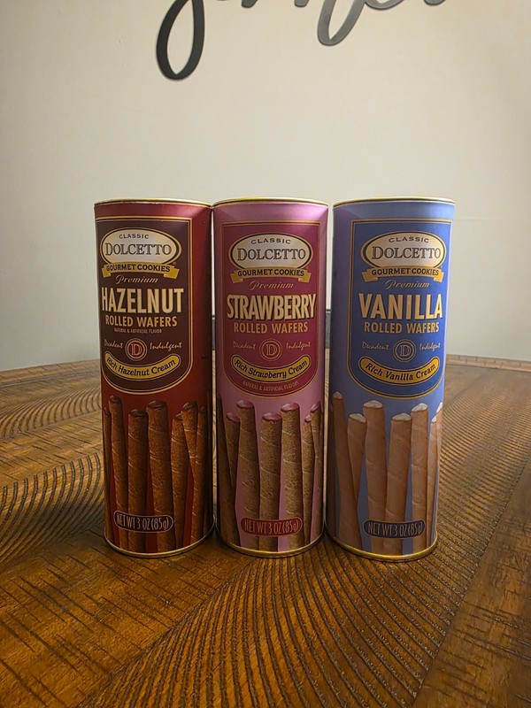 Dolcetto wafers variety pack 30z . 3 Tubs of wafer covered goodness . 1 Hazelnu