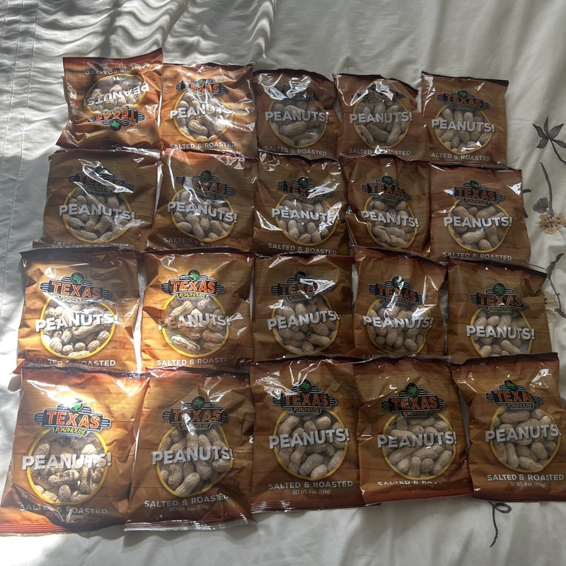 Lot Of 20 TEXAS ROADHOUSE Salted and Roasted Peanuts 4(oz) Brand New