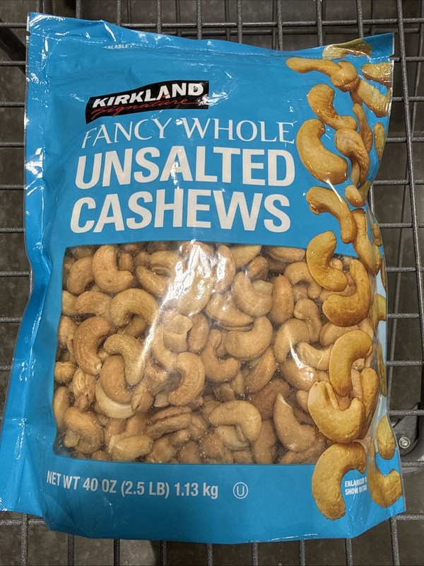Kirkland Signature Fancy Whole Unsalted Cashews Nuts 40 Oz (2.5 Lb) EXP 04/2027