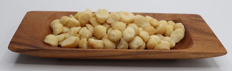 Dry Roasted Macadamias - Large Hawaiian Grown gallery