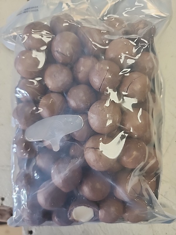 Organic Whole Macadamia Nuts With Shell