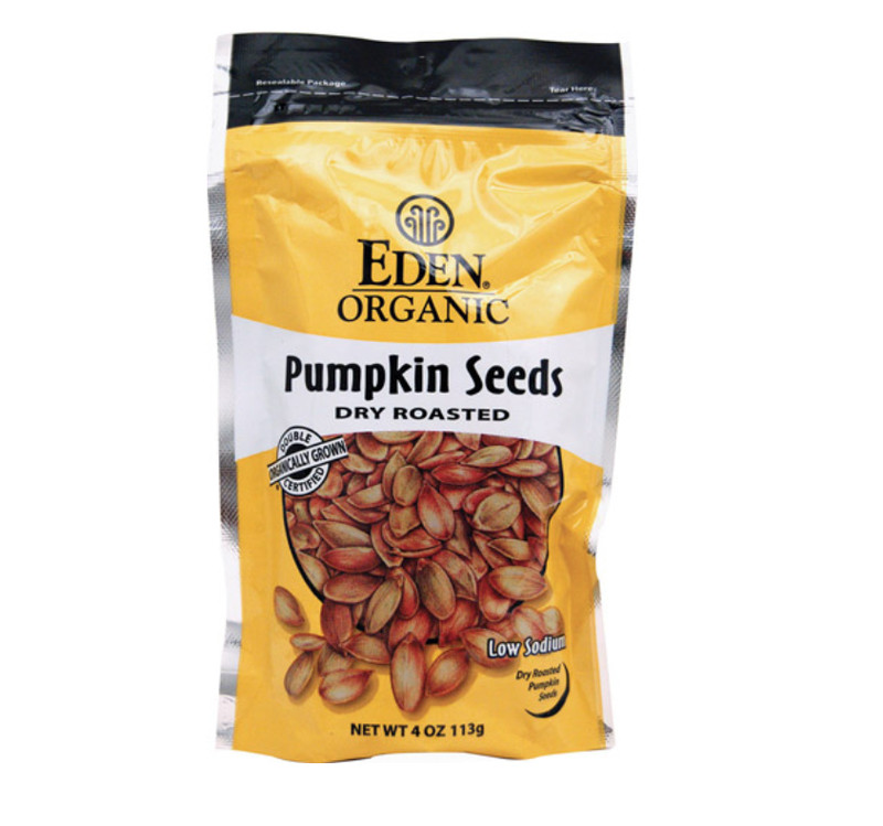 Keto snacks: Eden Foods Organic Pumpkin Seeds Dry Roasted 4 oz 4 ct (0 carbs)