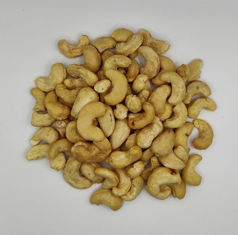 Raw Unsalted Cashews - 220 g (7.8 oz) - 1.95 kg (68.8 oz) - Class A gallery