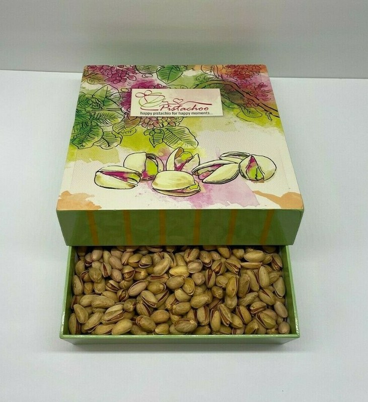 Pistachio gift box gallery