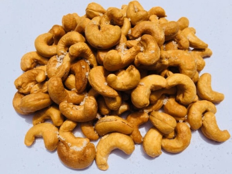 Cashew Nuts Roasted Salted Bottled (17.63oz) Ceylon Organic Premium Quality Nuts