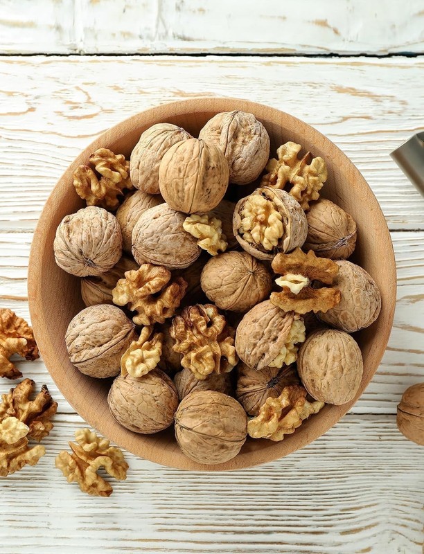 Walnuts in Shell, Jumbo, Fresh, Buttery Taste, Easy to Crack, California Chan... gallery
