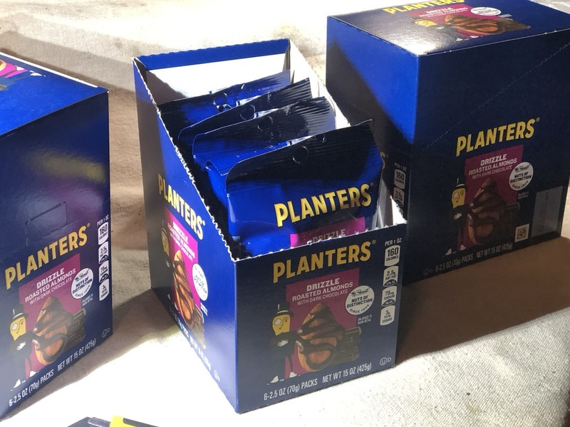 PLANTERS DRIZZLE ROASTED ALMONDS WITH DARK CHOCOLATE 2.5 Oz 18 PACK/ CASE gallery