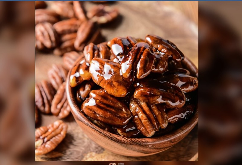 CANDIES PECANS, GIFT FOR CHRISTMAS 