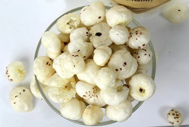 Indian Premium Phool Makhana, Lotus Seeds, Fox Nut Perfect for Daily Snacking gallery