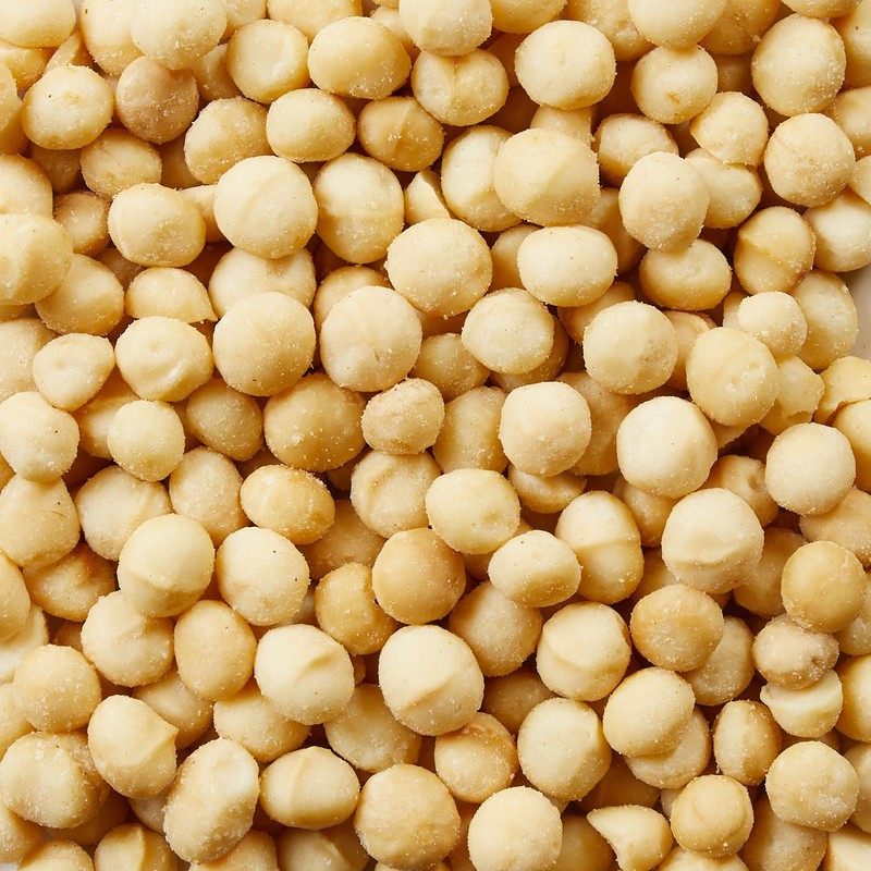 Kirkland Signature Dry Roasted Macadamia Nuts, 1.5 lbs gallery