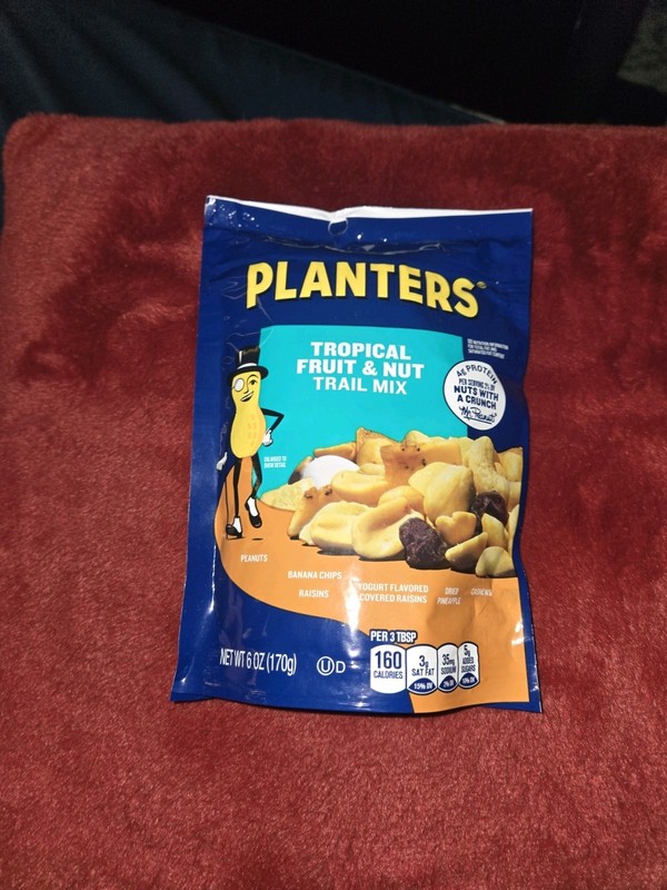 Planters Tropical Frut & nut Trail Mix 6oz