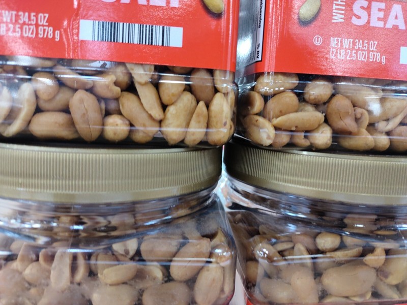 Lot of 4 Member's Mark Extra Large Virginia Peanuts with Sea Salt 34.5 Ounce Tub gallery