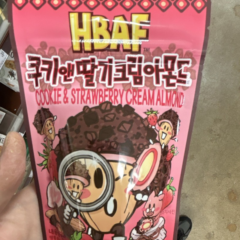 HBAF Cookie & Strawberry Cream Almond Snack 120g Almond