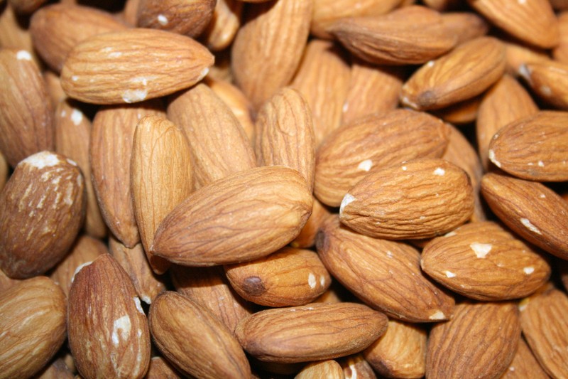 1 Pounds Whole Raw California Almonds Bulk Box 1lb!!