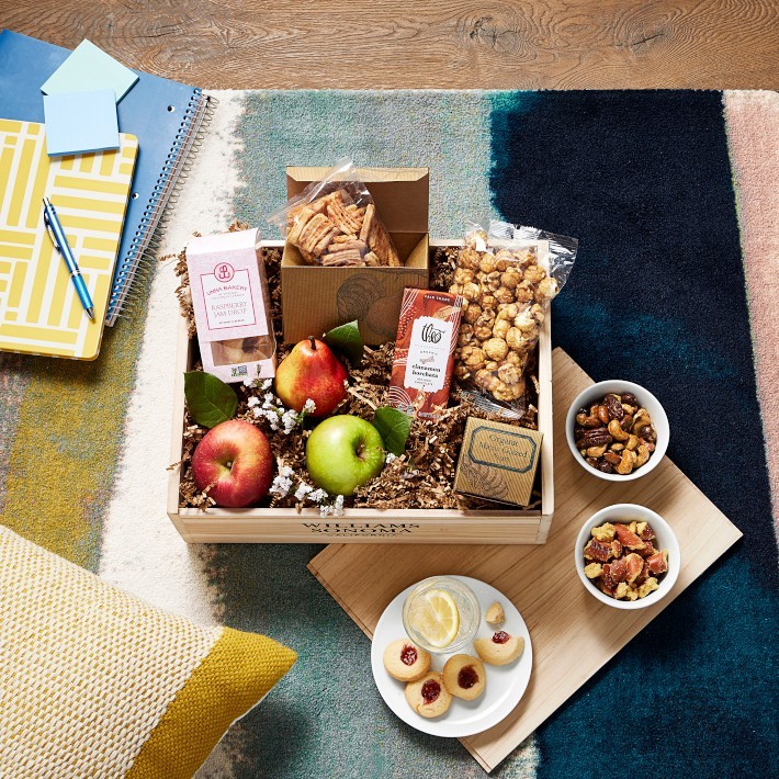 Manhattan Fruitier Ultimate Snack Board Gift Crate-Williams Sonoma|44257 gallery