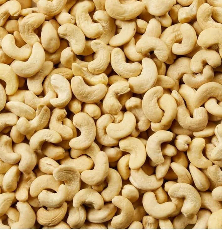 Organic Whole Cashews Unsalted Unroasted Kirkland Signature 2 Bags 5lbs Total gallery