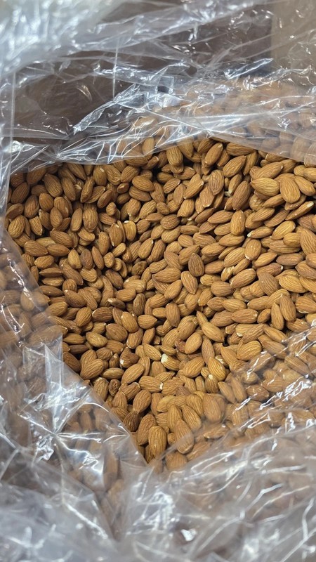 Raw Natural Fresh Almonds Yum Tee Kosher 2lb