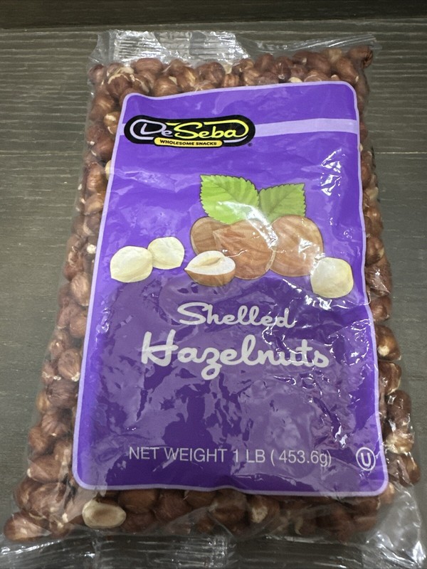 1x Fresh DeSeba Shelled Hazelnuts, 1 lb bag. Total Made in USA