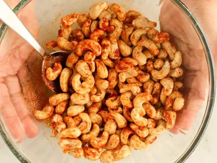ROASTED CASHEW NUTS 100% QUALITY FRESH TASTE SPICY 100G gallery