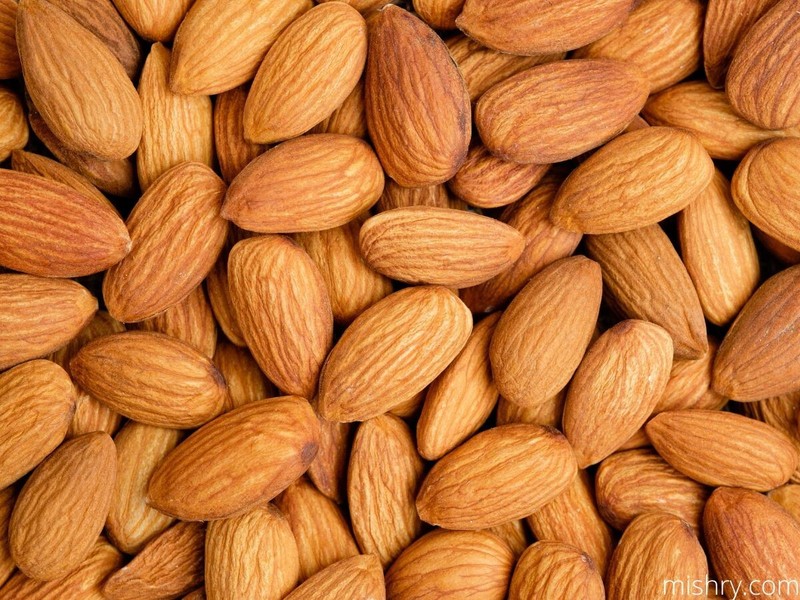 Popular Whole California Almonds, 1000 gm