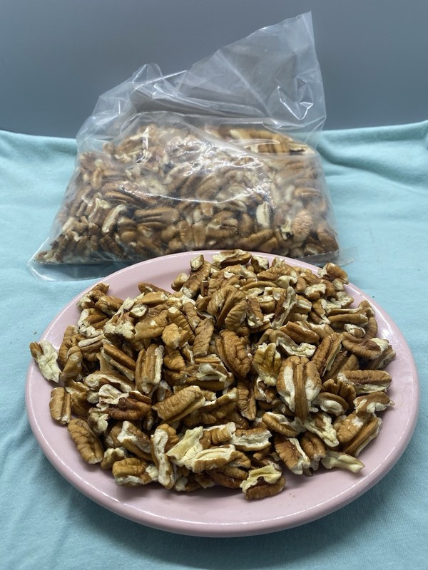 Oklahoma Medium Pecan Pieces 1 Pound #25-108